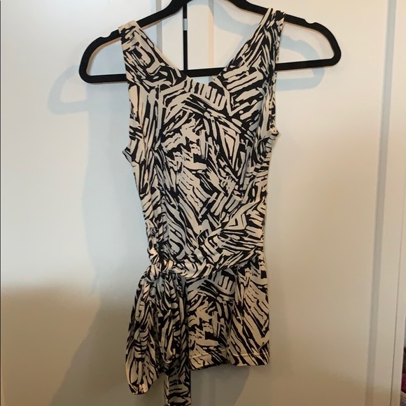 BCBG Dressy Tank Blouse / Shirt - Picture 3 of 7